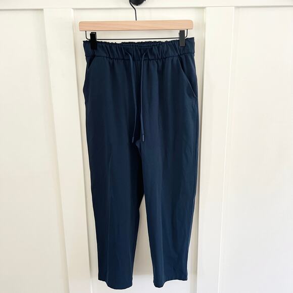 Lululemon Keep Moving Crop Pants True Navy W6BJXS Women's Size 6 - Picture 5 of 10